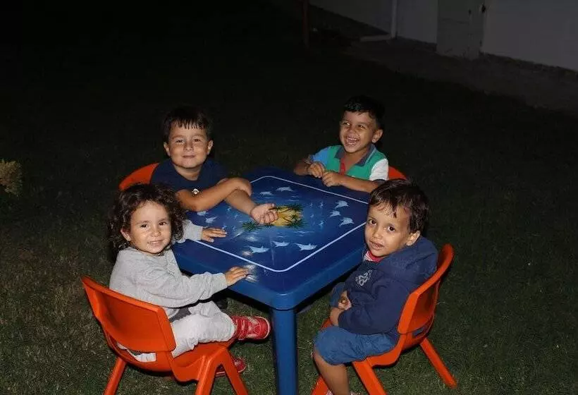 Erzin Artemis Otel