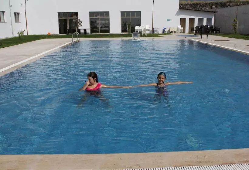 Erzin Artemis Otel