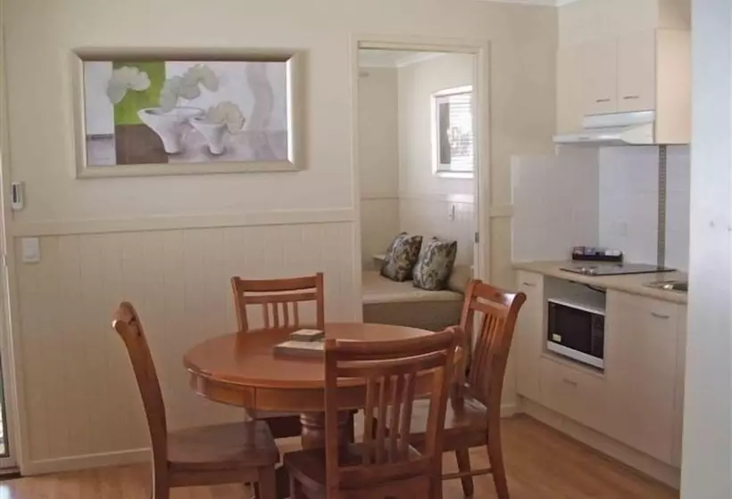 Fossickers Tourist Park