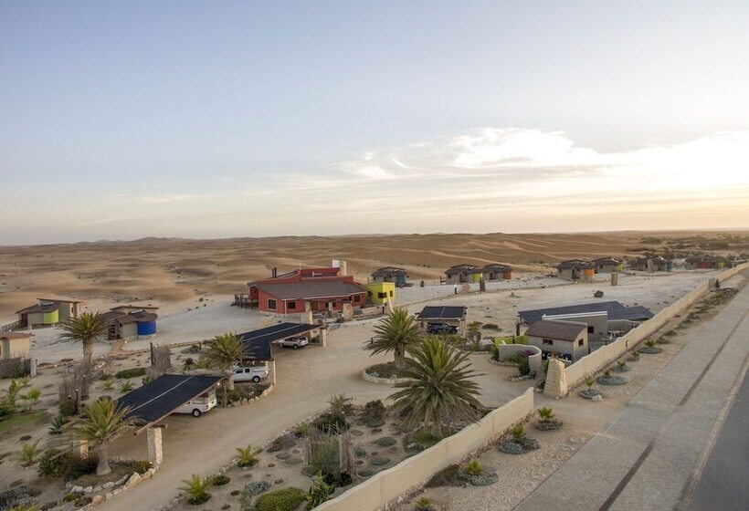 호텔 Desert Breeze Lodge