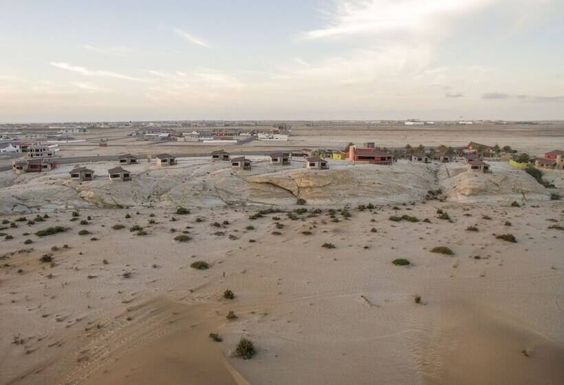 호텔 Desert Breeze Lodge