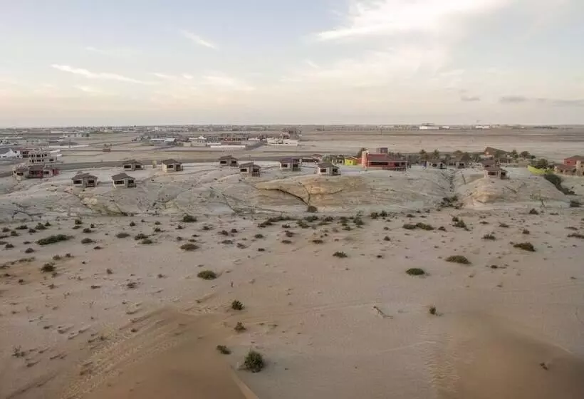 هتل Desert Breeze Lodge