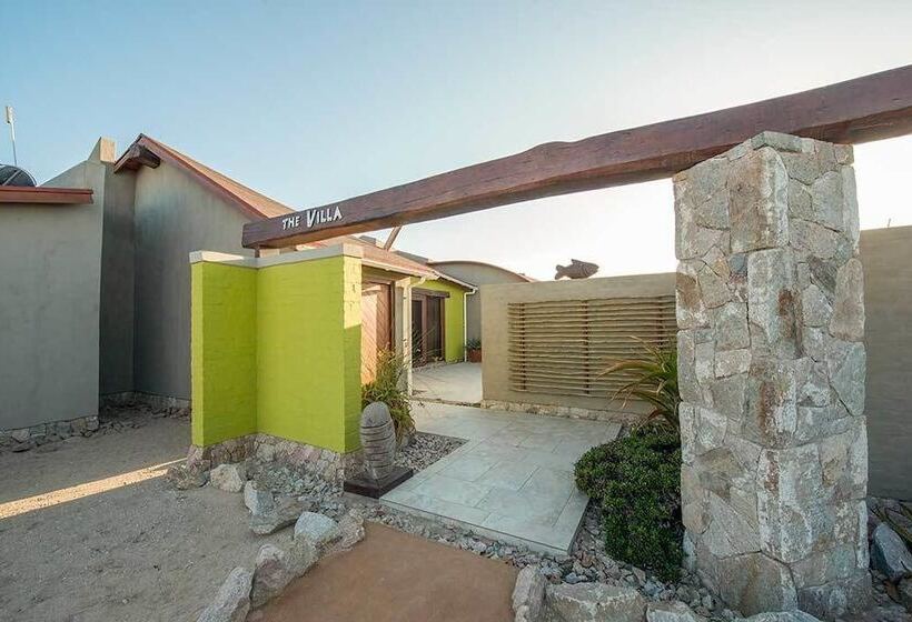 호텔 Desert Breeze Lodge