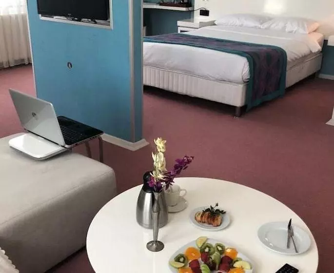 Hotelli Etap Altinel Aliaga