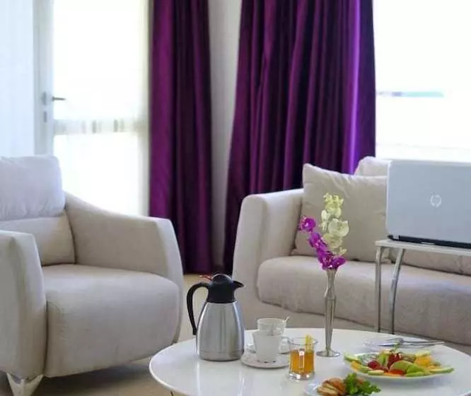 Hotelli Etap Altinel Aliaga