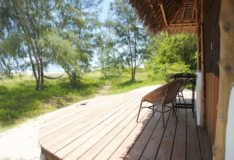 בית מלון כפרי Nzuwa Lodge