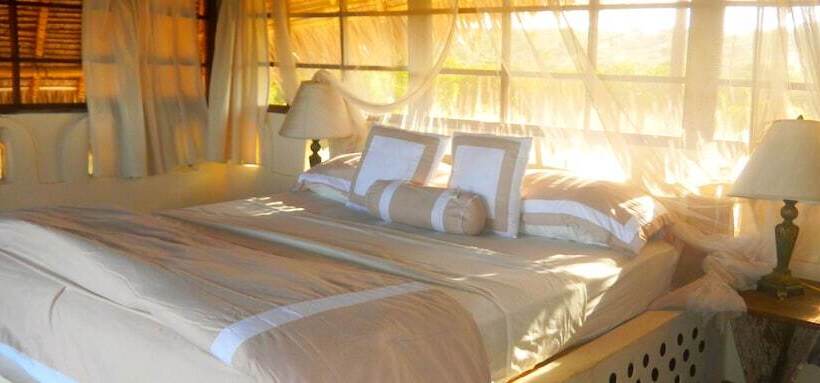 בית מלון כפרי Nzuwa Lodge