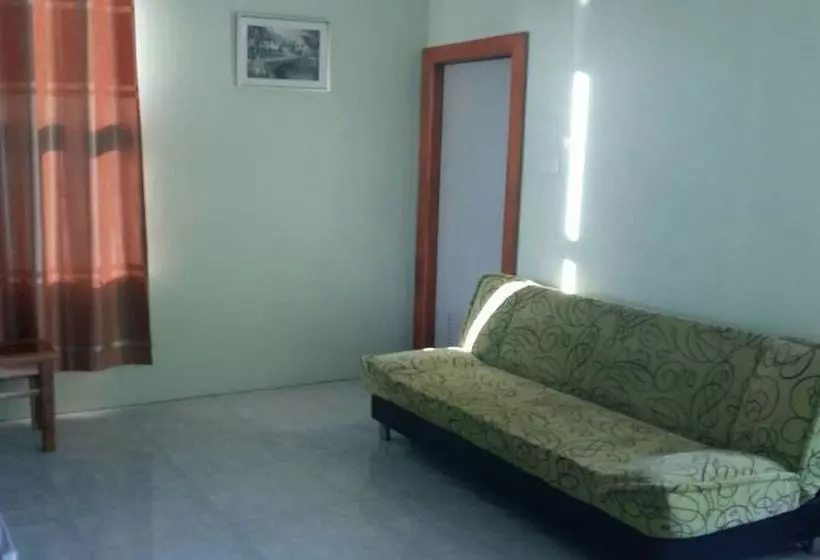 هتل Palm Inn Lipe