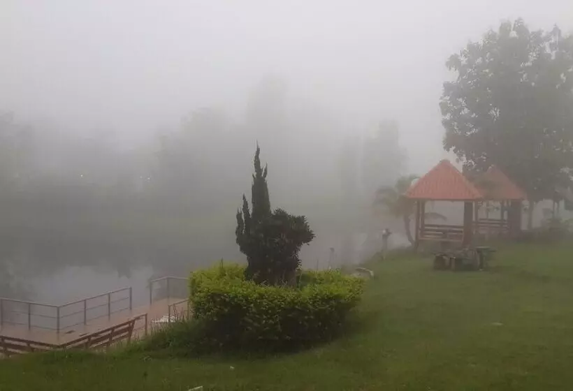 Hotelli Phupreugsa Resort