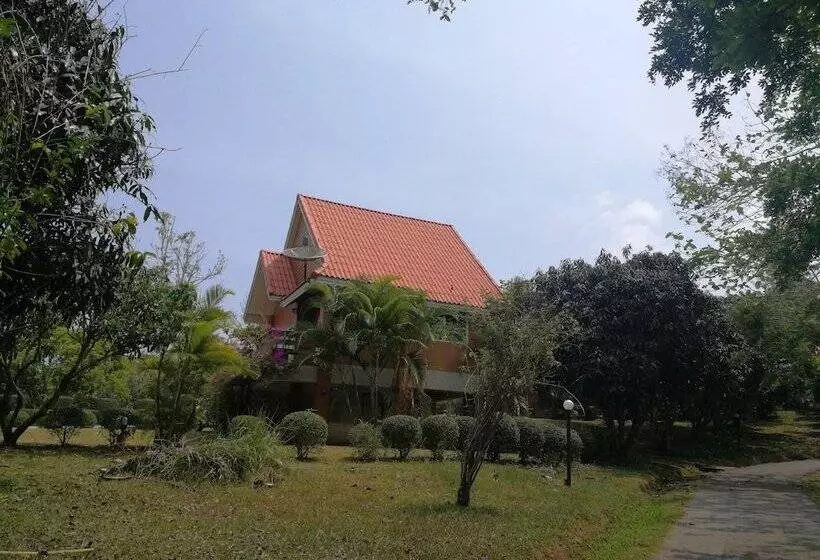 Hotelli Phupreugsa Resort