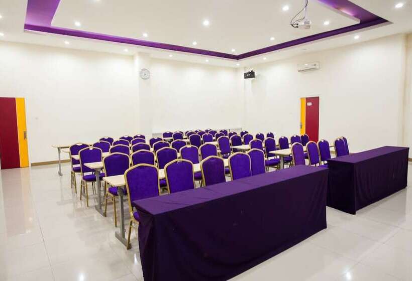 酒店 Reddoorz Near Hawaii Water Park