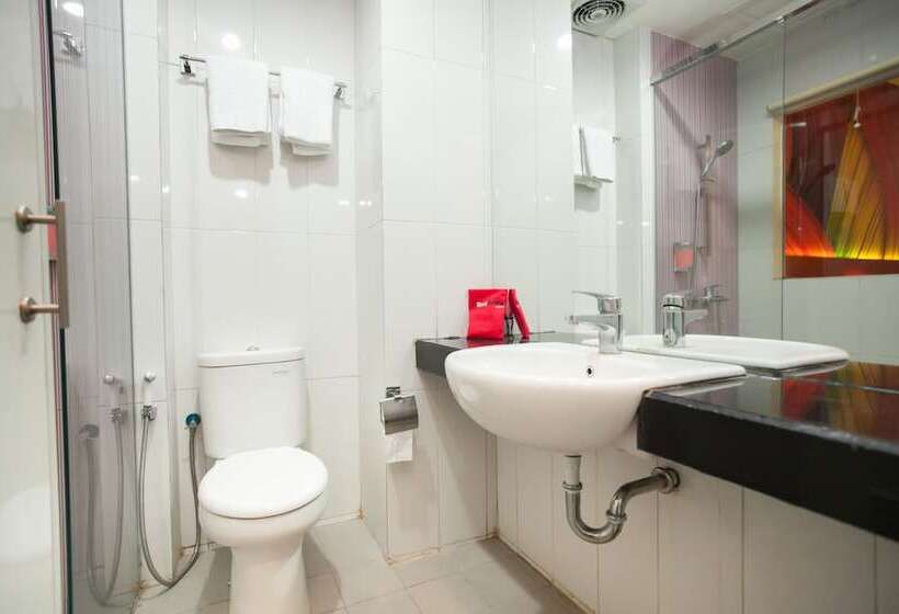 酒店 Reddoorz Near Hawaii Water Park