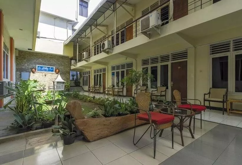 هتل Reddoorz Plus Near Grage City Mall