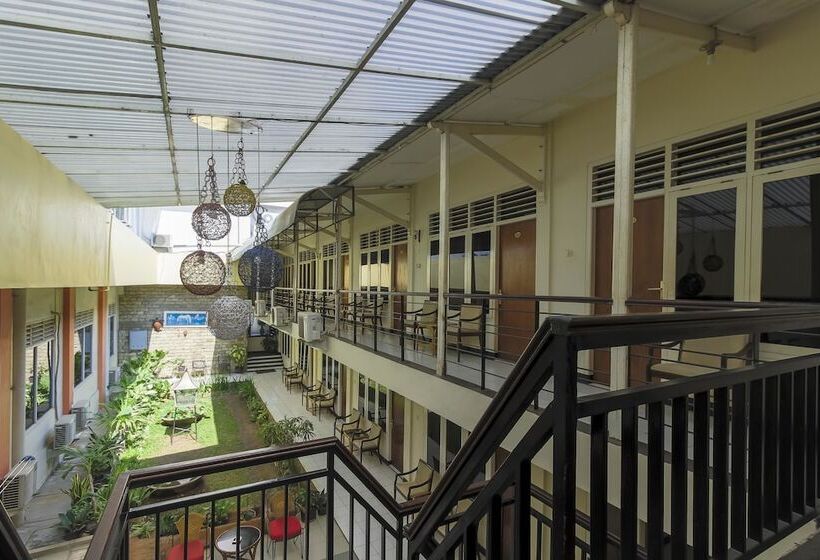 Hotel Reddoorz Plus Near Grage City Mall