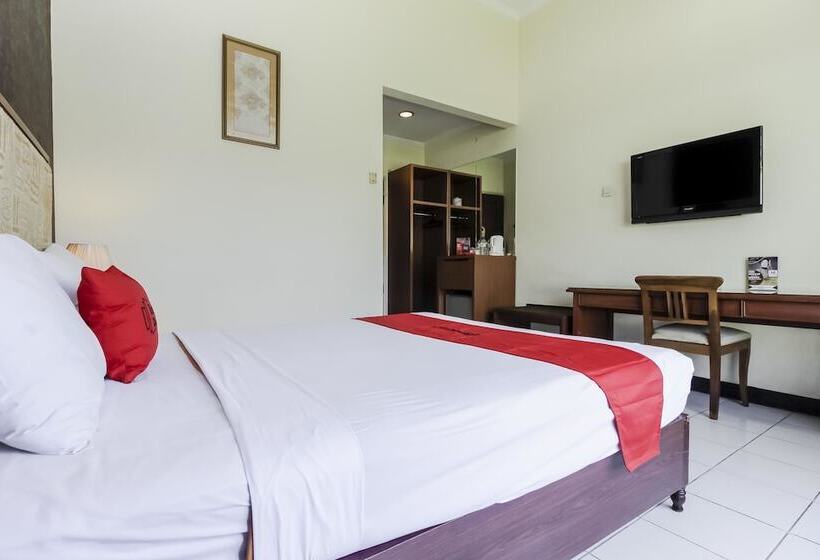 Hotel Reddoorz Plus Near Grage City Mall