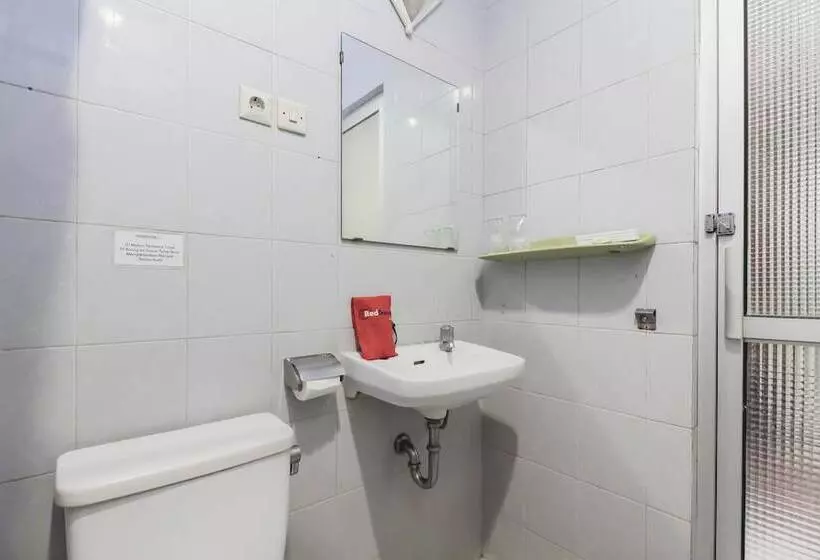 هتل Reddoorz Plus Near Grage City Mall