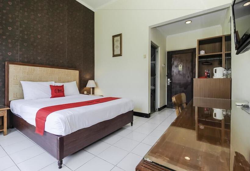 Hotel Reddoorz Plus Near Grage City Mall