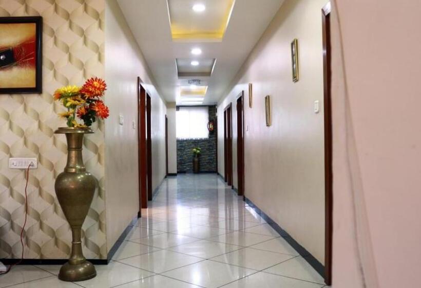 酒店 Shri Khedapati International