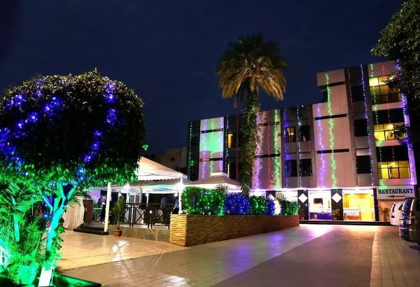 Hotelli Shri Khedapati International