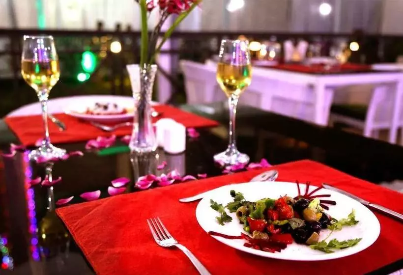 Hotelli Shri Khedapati International