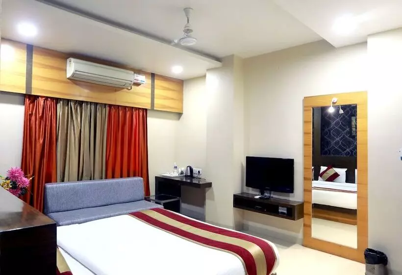 Hotelli Shri Khedapati International