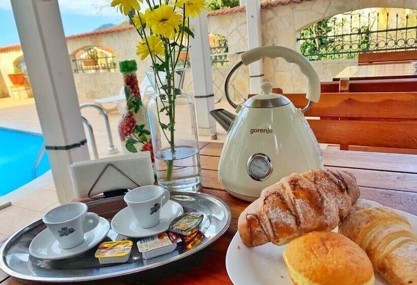 Mila & Aleksandr Apartments