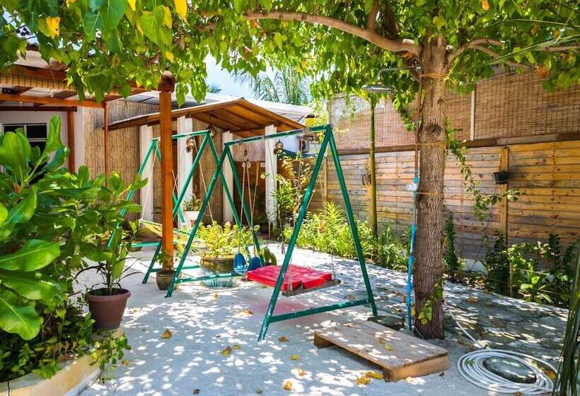 پانسیون Castle Inn