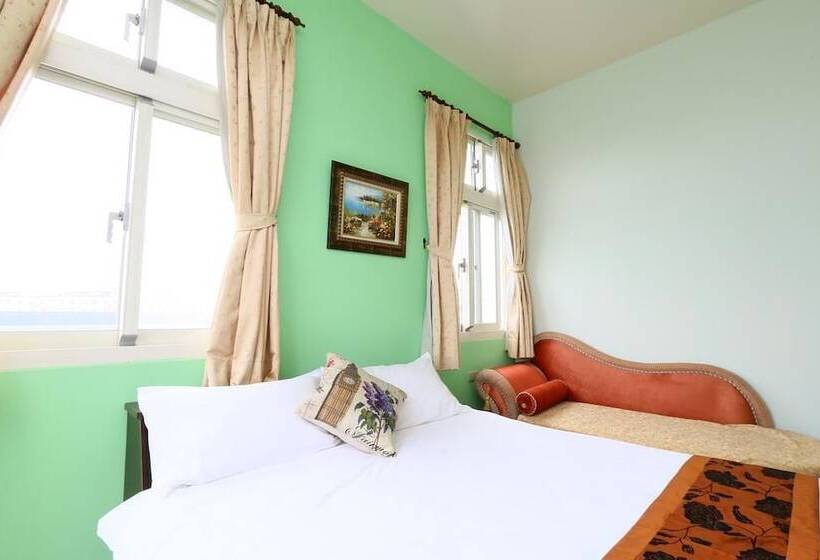 پانسیون Happy Castle