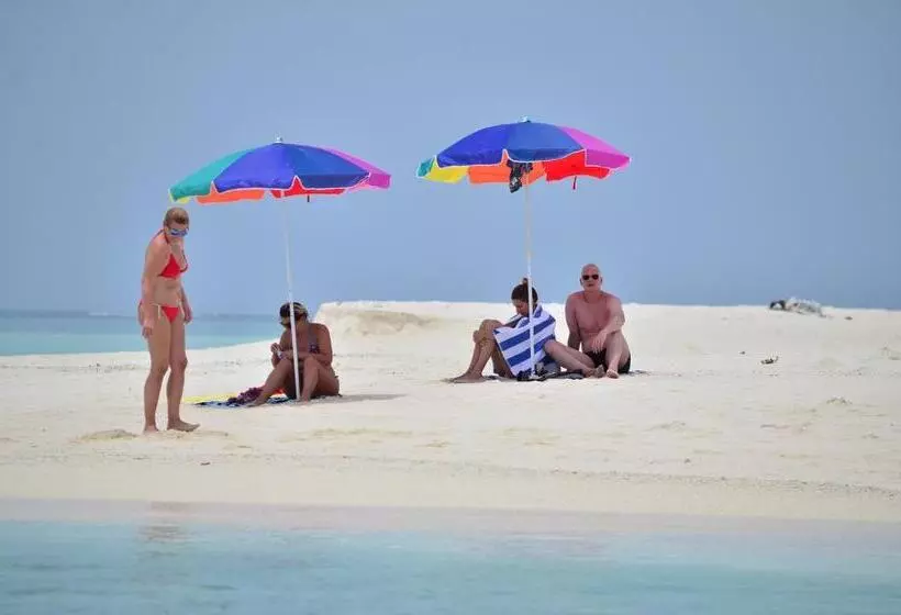 پانسیون Paguro Beach Inn