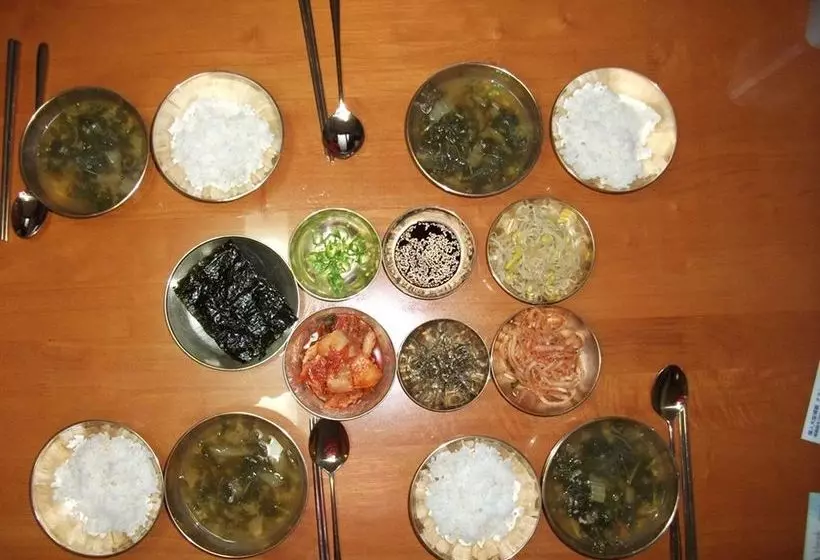 پانسیون Sarangchae Hanok Guesthouse
