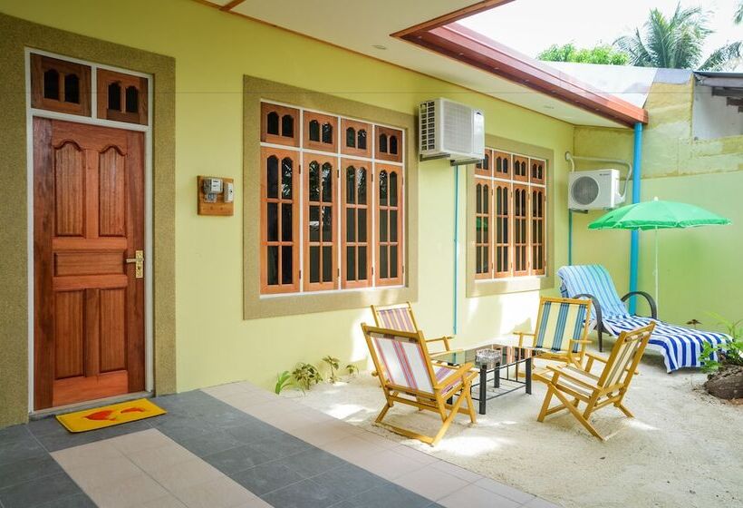 پانسیون Whale Shark Inn Maldives