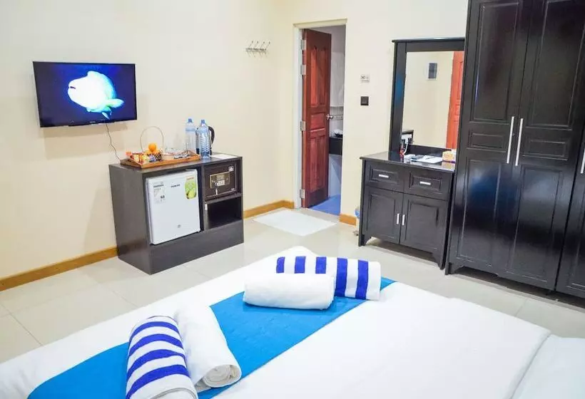 پانسیون Whale Shark Inn Maldives