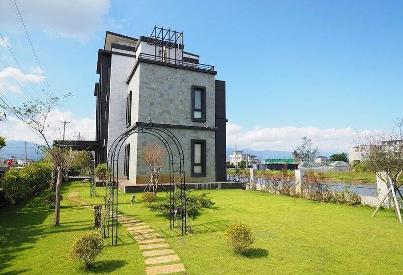 Sakura Bed And Breakfast