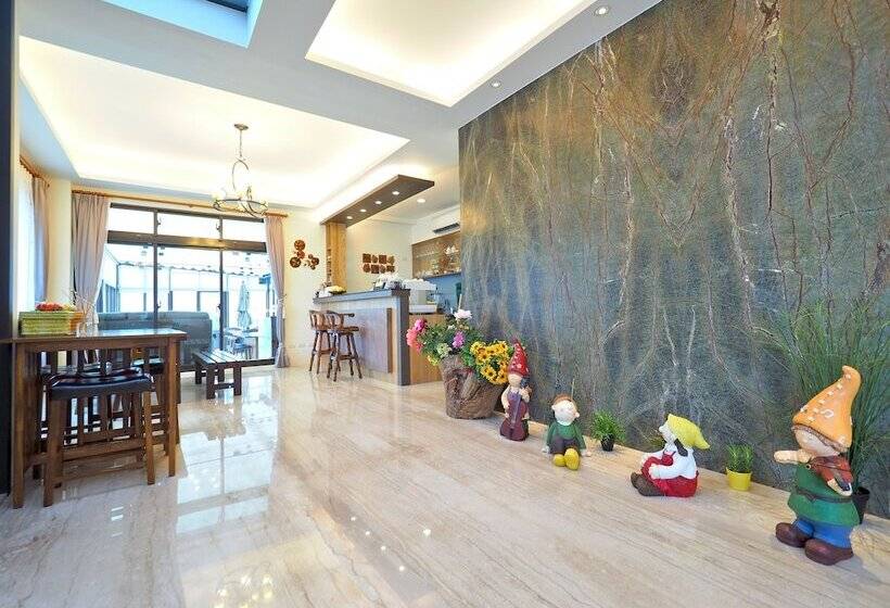 Sakura Bed And Breakfast