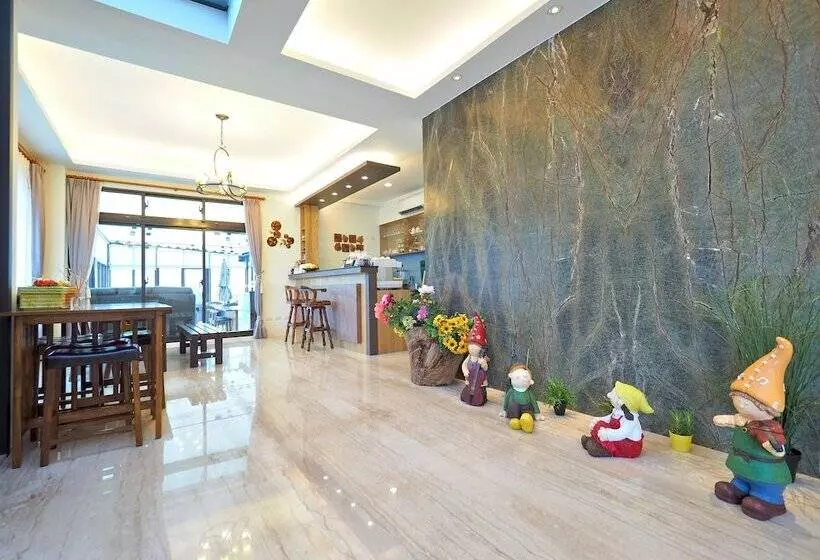 Sakura Bed And Breakfast