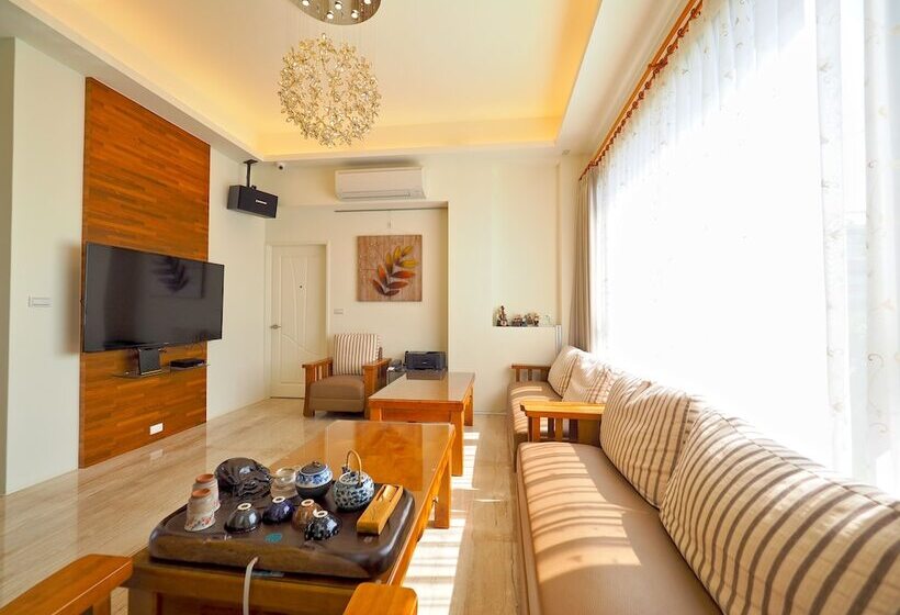 Sakura Bed And Breakfast