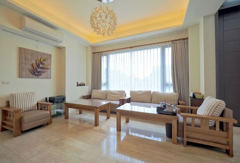 Sakura Bed And Breakfast