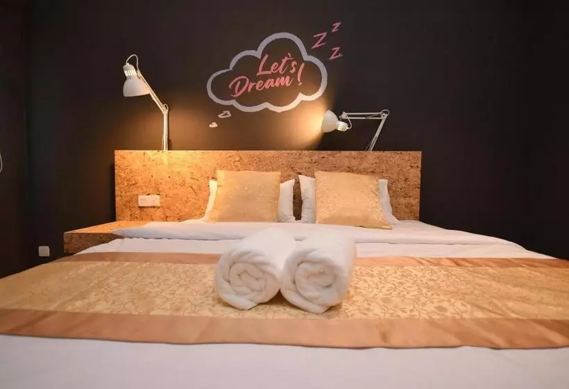 Tiara Desaru Residences