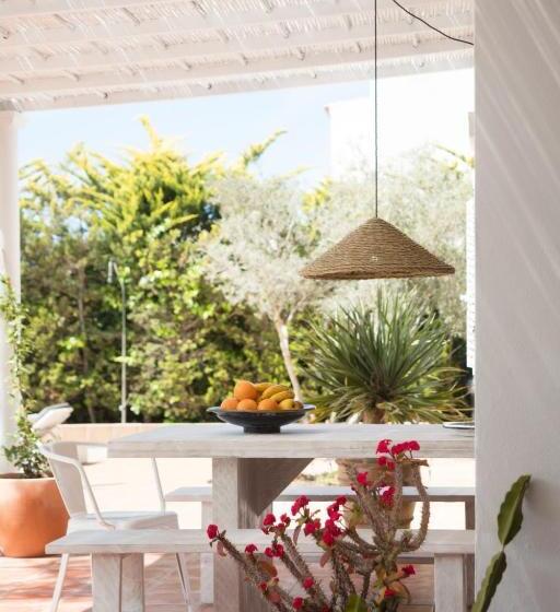 Villa Wicker By Eivillas