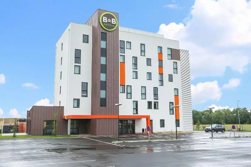 B&b Hotel Les Herbiers