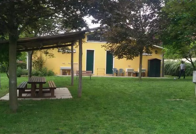 ホテル Agriturismo Il Lago