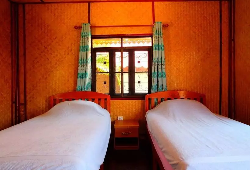 Hotelli Baan Rimping Inthanon