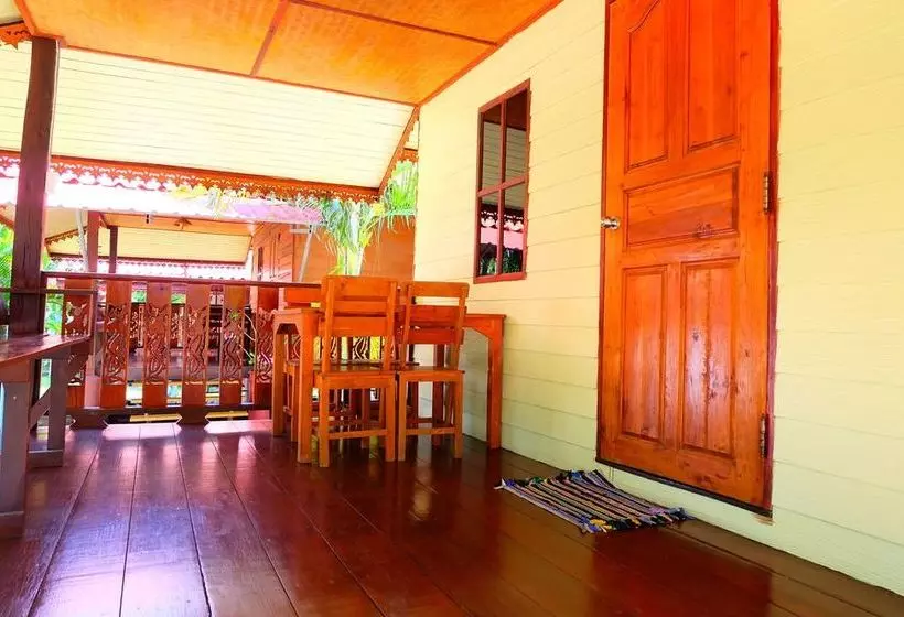 Hotelli Baan Rimping Inthanon