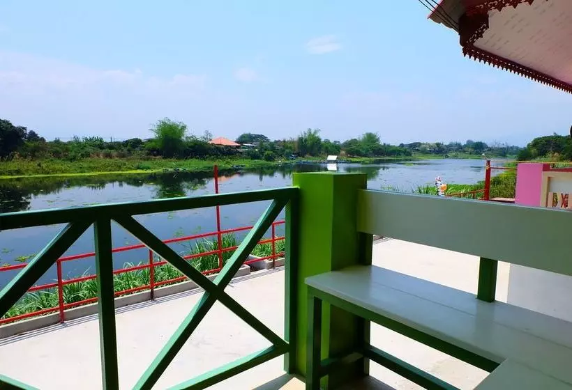 Hotelli Baan Rimping Inthanon