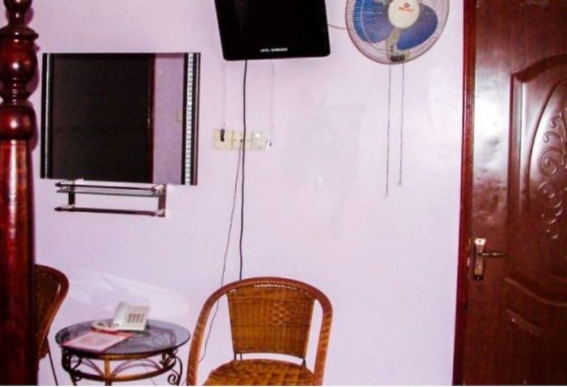 هتل Barbados International