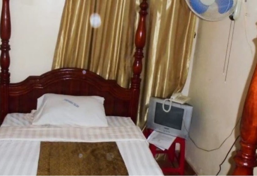 هتل Barbados International