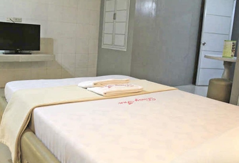 Hotel Daisy Drive Inn