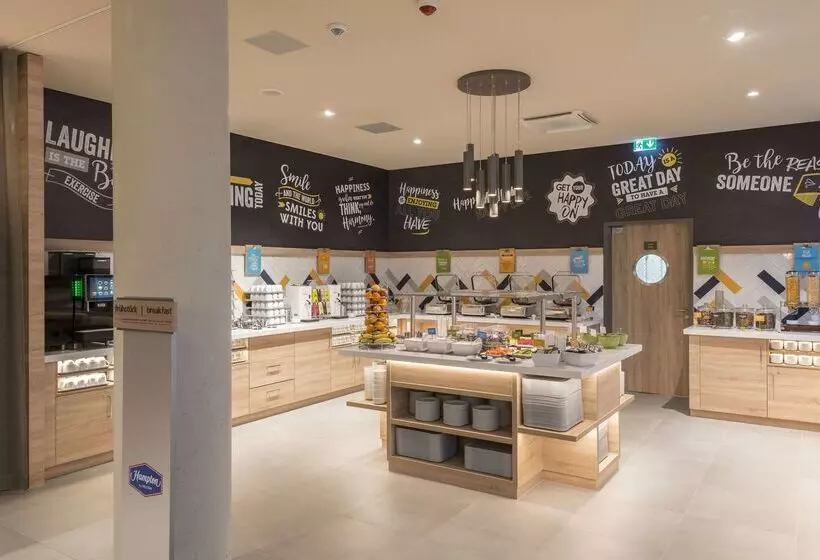 Hotelli Hampton By Hilton Frankfurt Airport