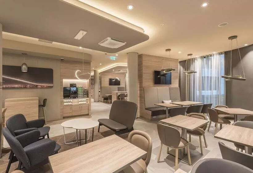 Hotelli Hampton By Hilton Frankfurt Airport