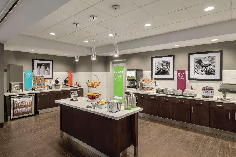 호텔 Hampton Inn Brooklyn Park